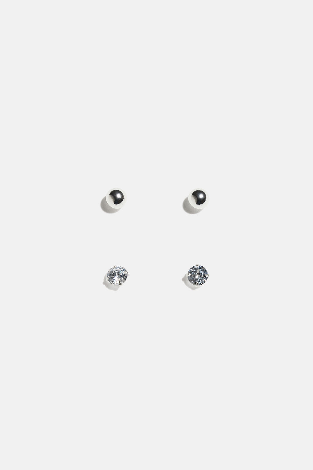 Små studs i ekte sølv, 2-pakning i gruppen Ekte sølv / Sølvøredobber / Flerpakning hos Glitter (553004891001)