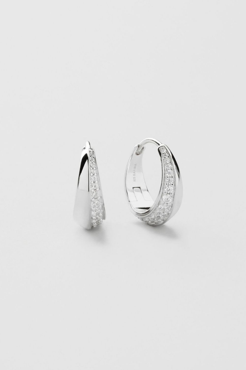 Nova Bling Hoops i gruppen Ekte sølv / Sølvøredobber / Øreringer i ekte sølv hos Glitter (553005911001)