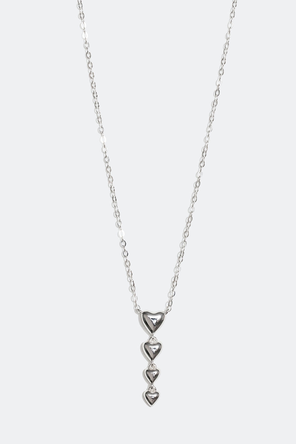Halskjede i ekte sølv, med hengende hjerter i gruppen Ekte sølv / Sølvhalskjeder / Halskjeder i ekte sølv med anheng hos Glitter (554000771001)