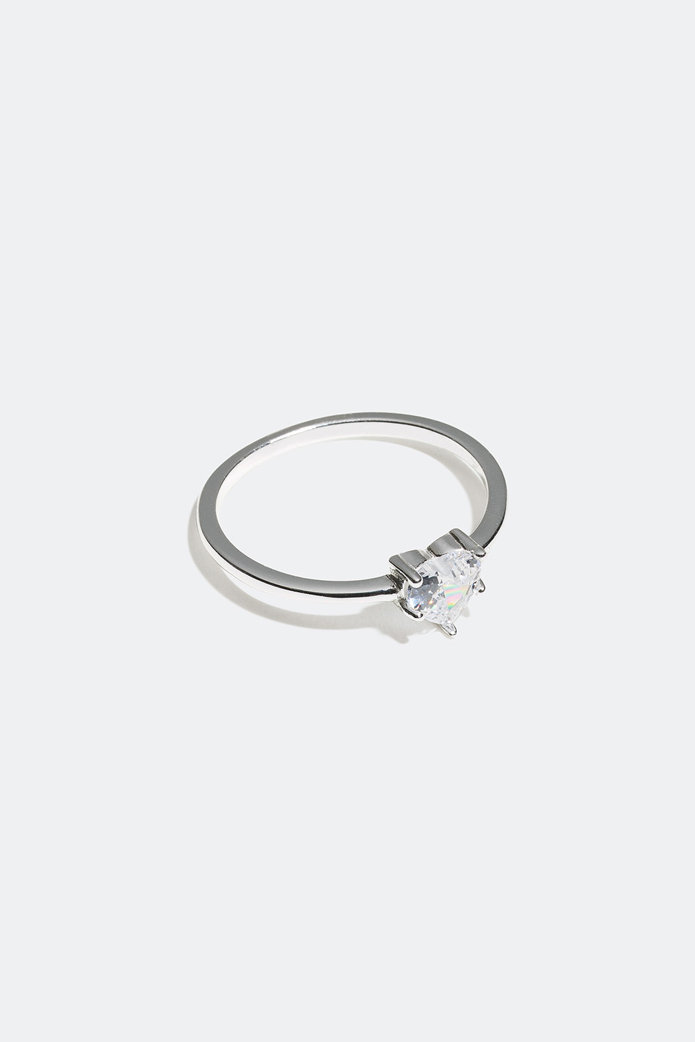 Smal sølvring med hjerteformet Cubic Zirconia-stein i gruppen Ekte sølv / Sølvringer / Sølv hos Glitter (55600005)
