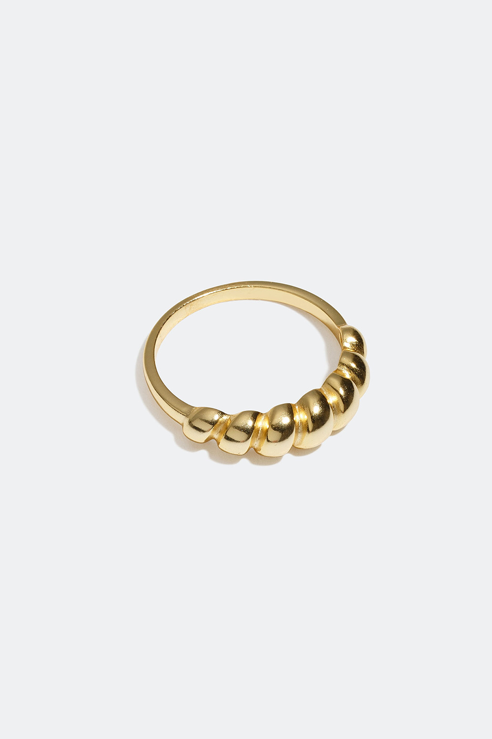 Ring med vridd design forgylt med 18k gull i gruppen 18 K Gullbelagt sølv / Ringer i 18 K gull hos Glitter (55600041)