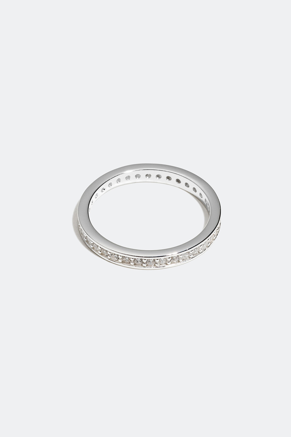Ring i ekte sølv med hvite zirkonia-stener i gruppen Ekte sølv / Sølvringer / Sølv hos Glitter (556000591)