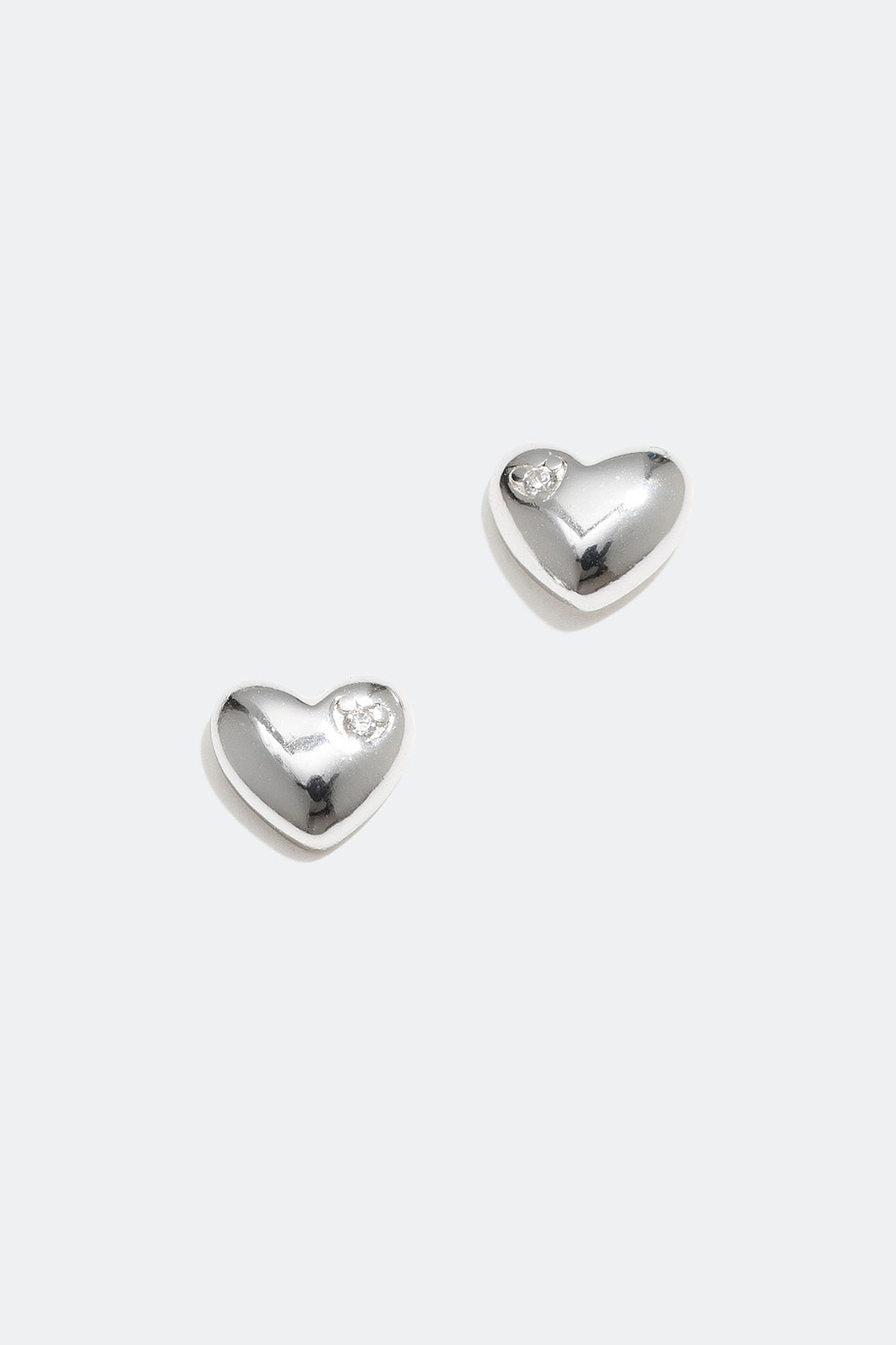 Studs i ekte sølv med hjerteform