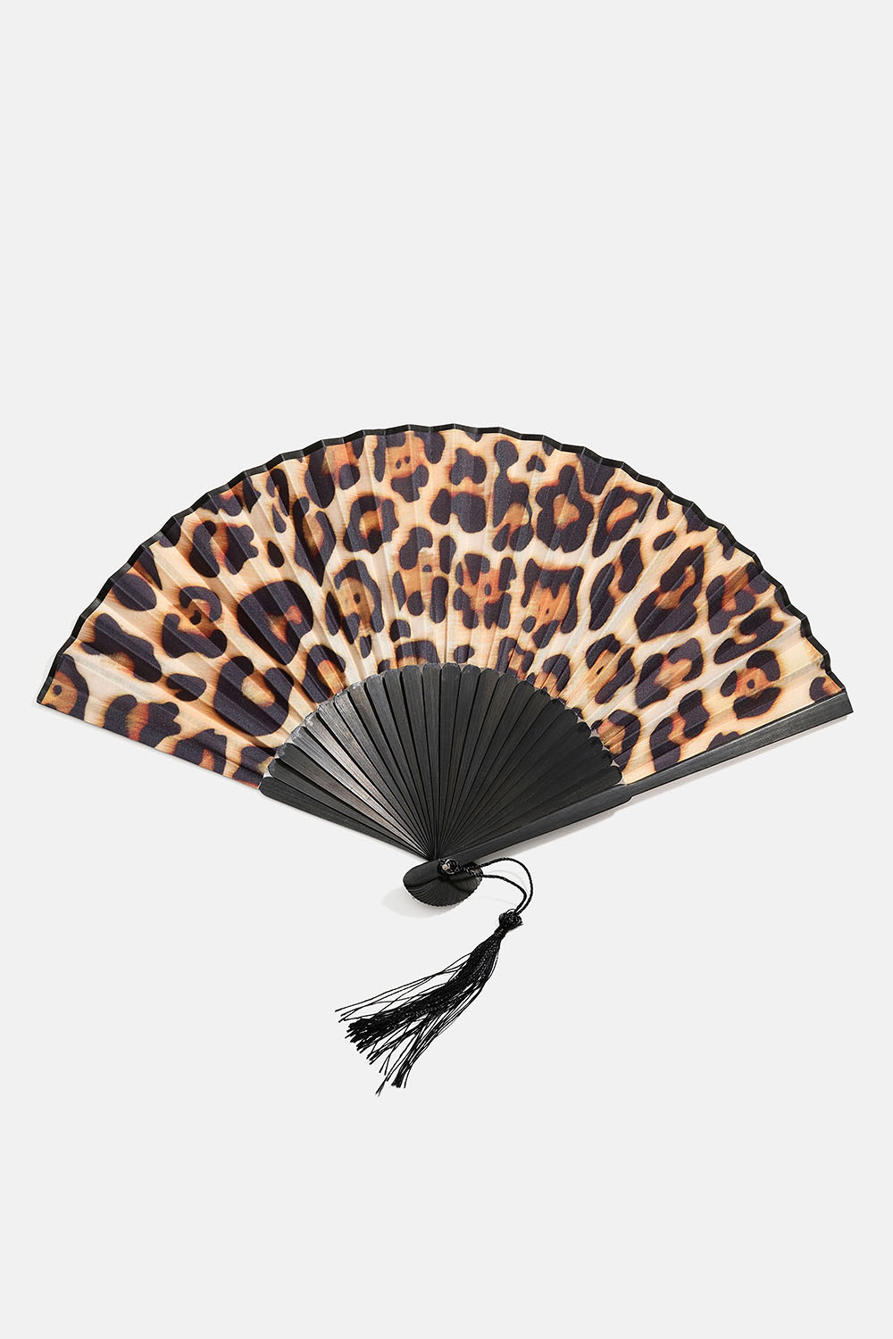 Vifte i leopardmønster med dusk