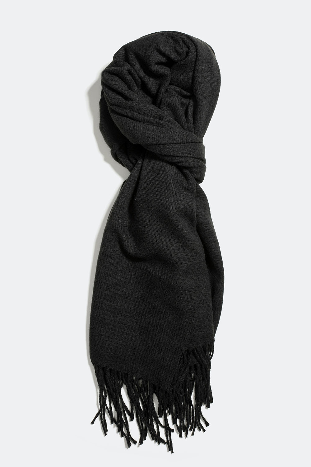 Svart skjerf med frynser