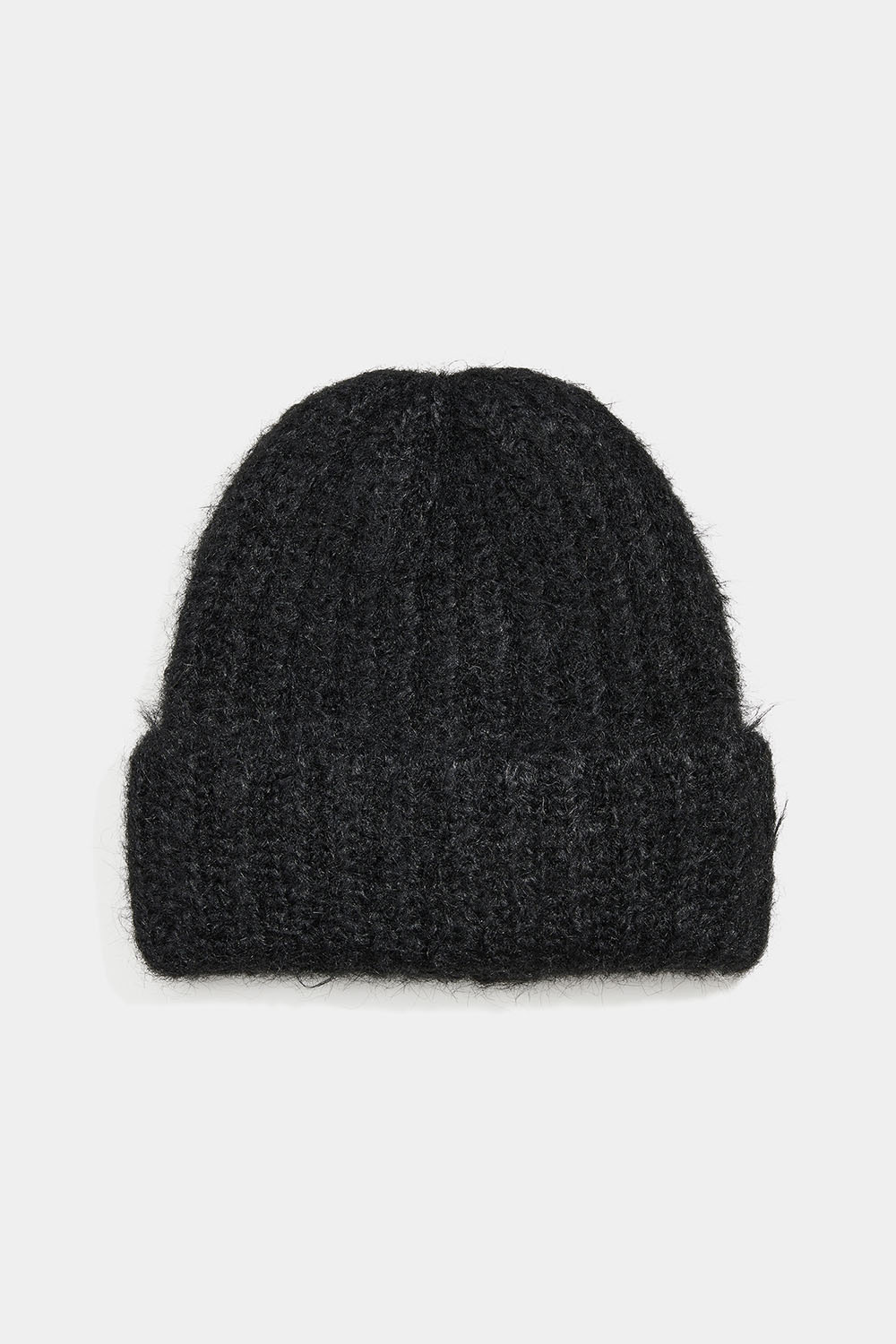 Svart ribbestrikket lue i ullblanding