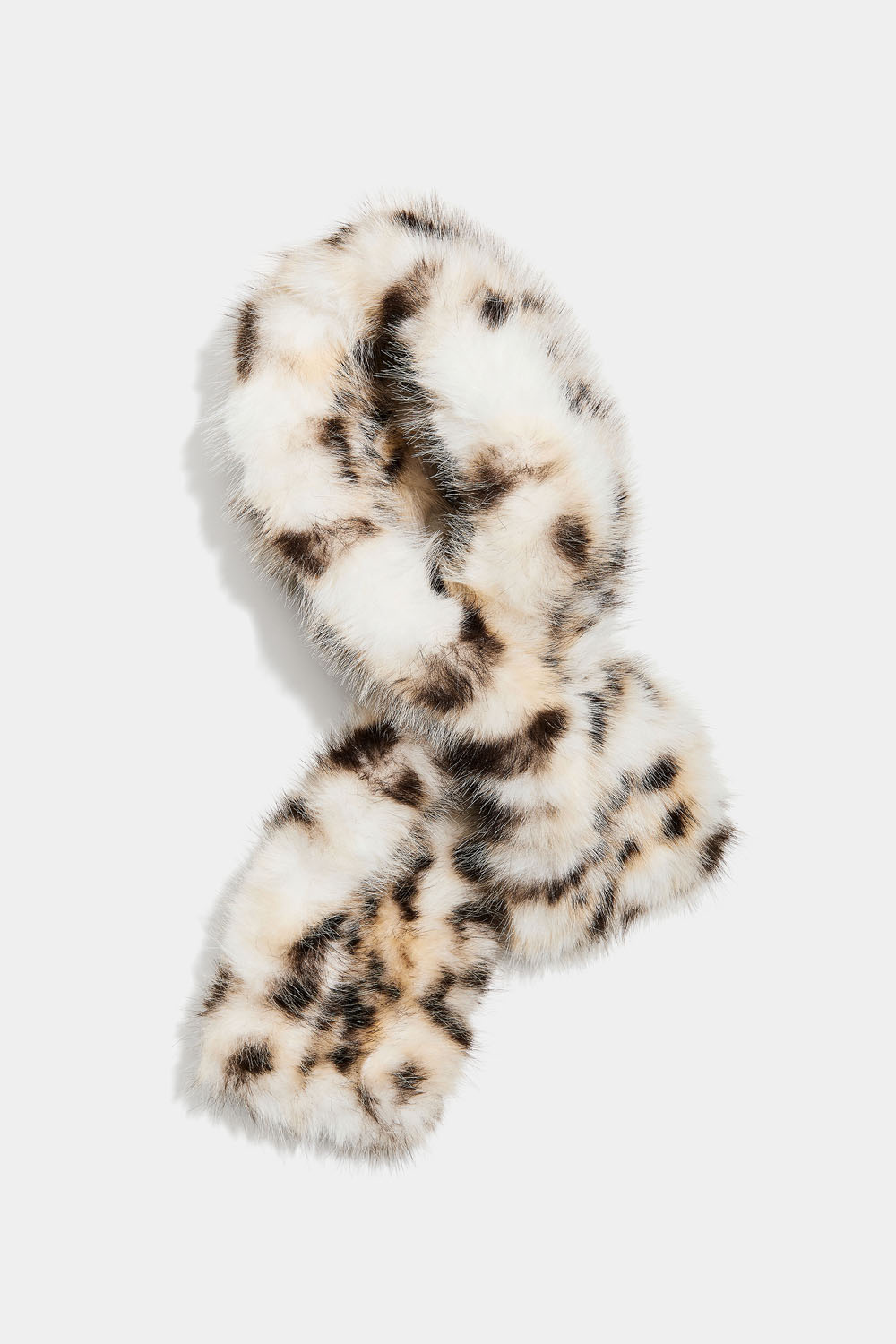 Leopardmønstret skjerf i fuskepels