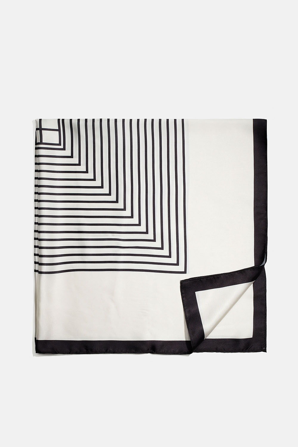 Satengskjerf med grafisk mønster