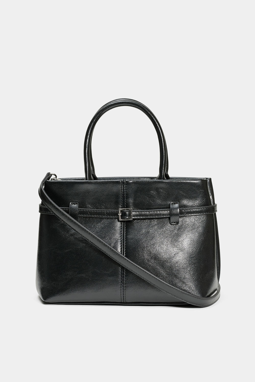 Liten, sort veske med beltedetaljer