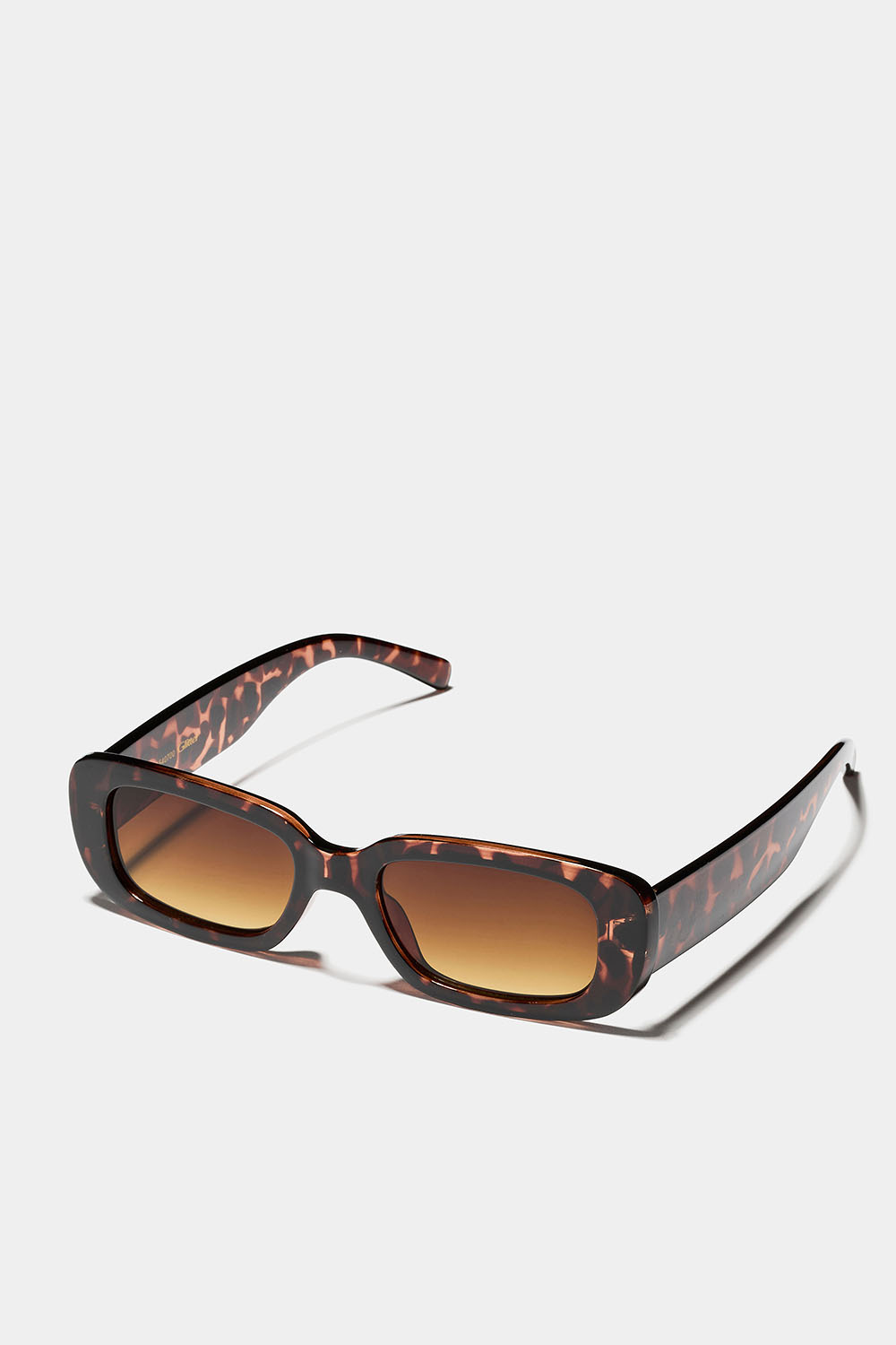 Rektangulære solbriller med skilpaddemønster og avrundede kanter