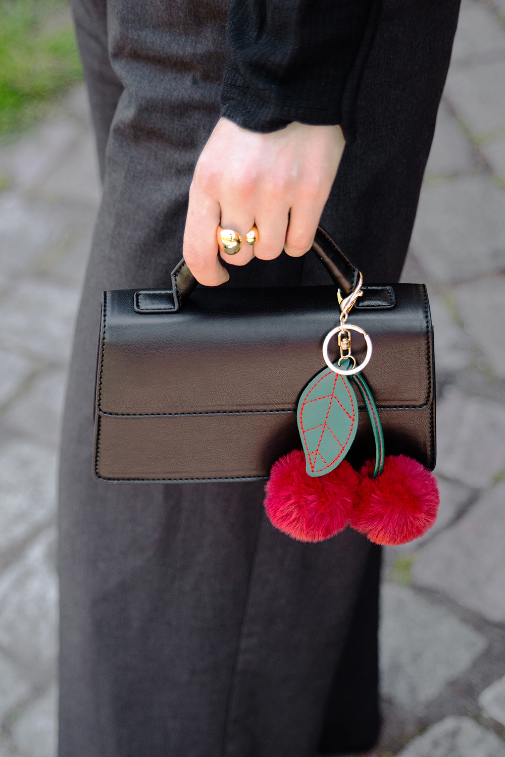 Veskedekor med kirsebær