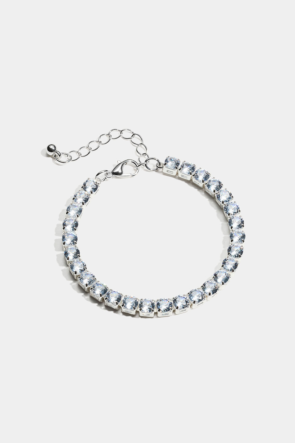 Armbånd med kvadratiske glassteiner