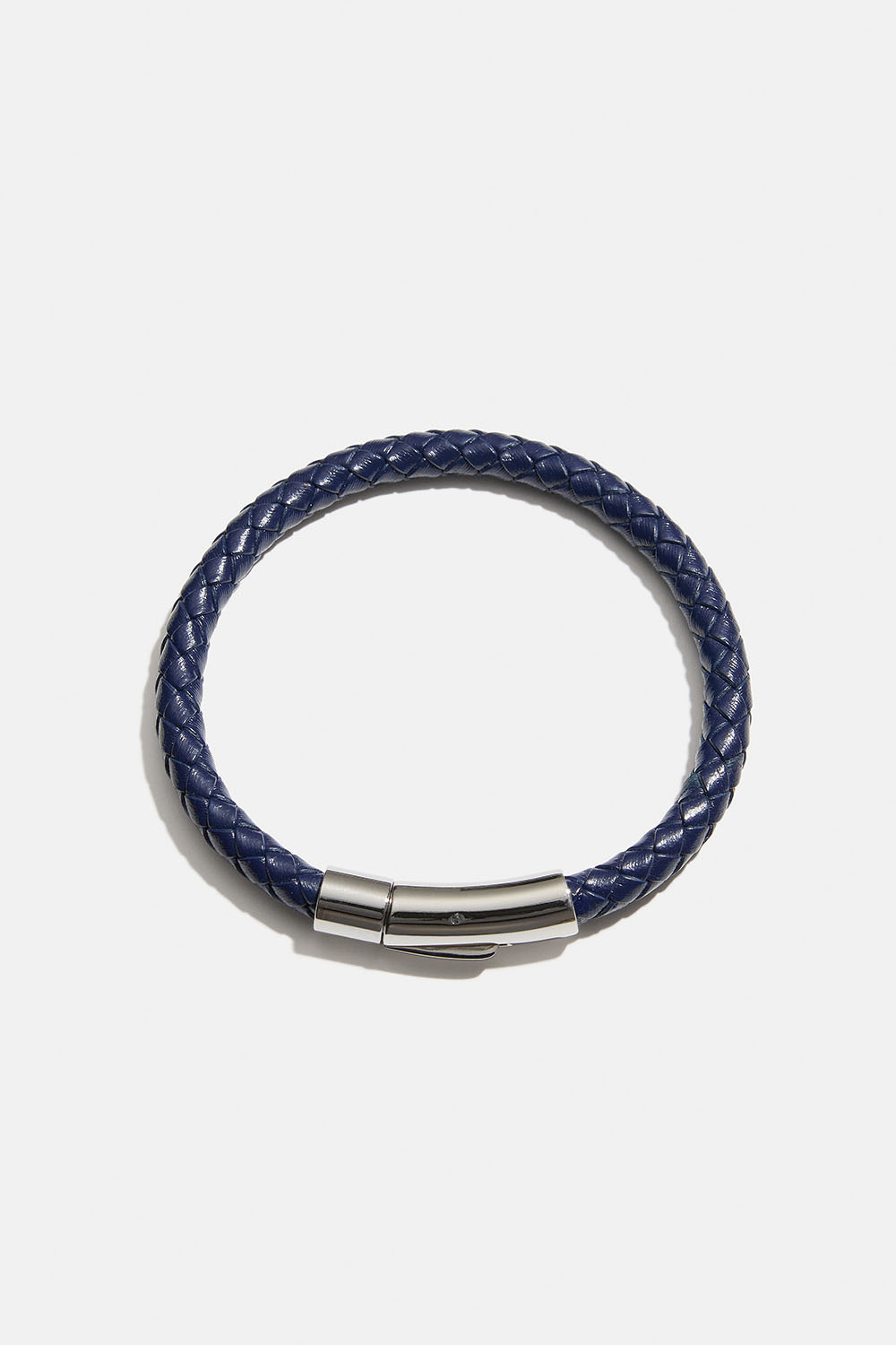 Mørkeblått skinnarmbånd med stålspenne