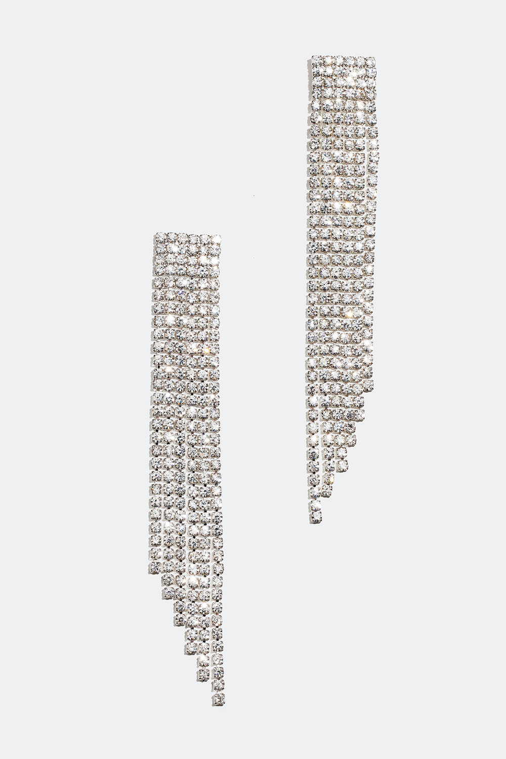 Øredobber med strasslenker i ulike lengder