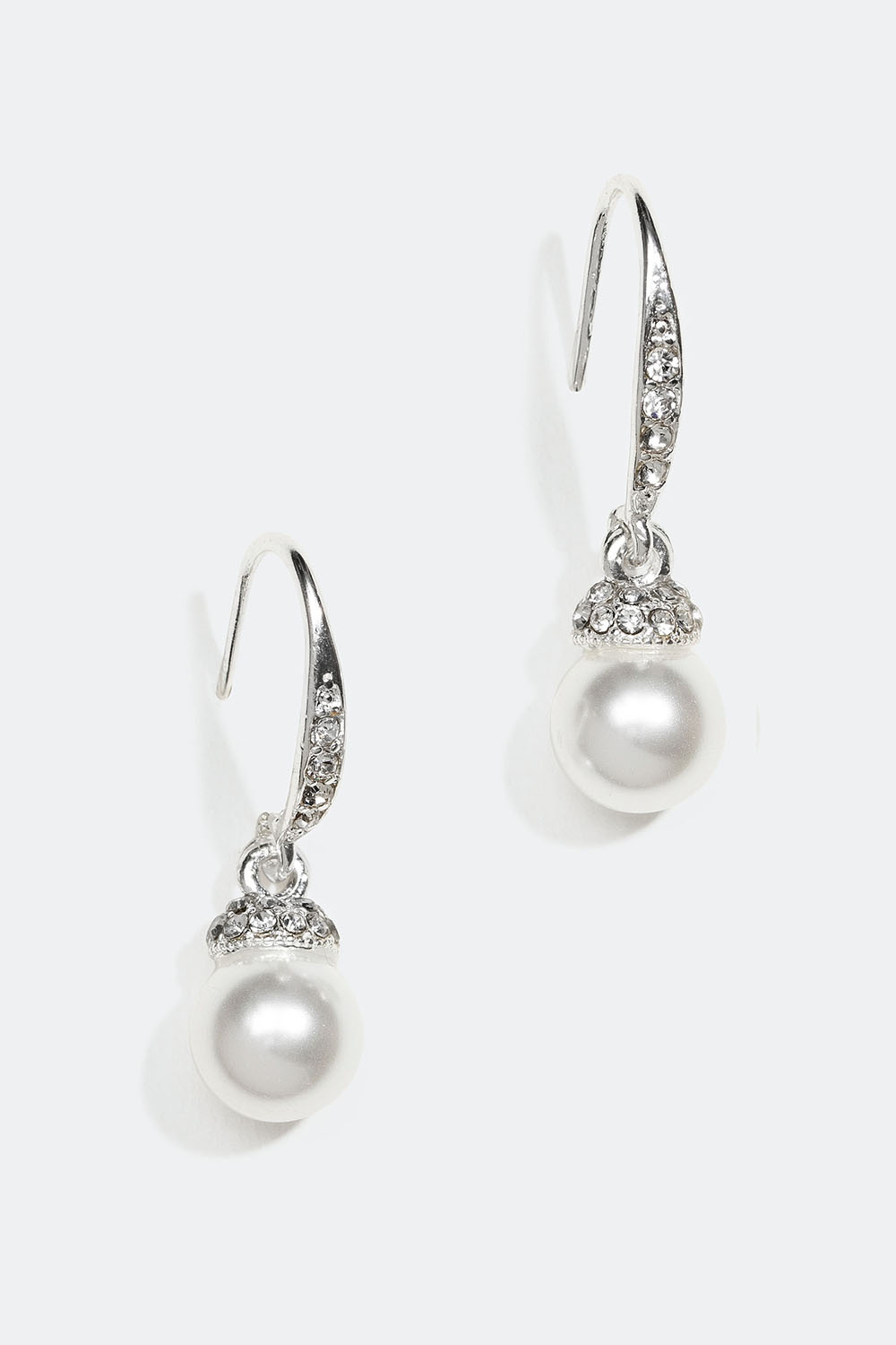 Øredobber med glassperler og glassteiner