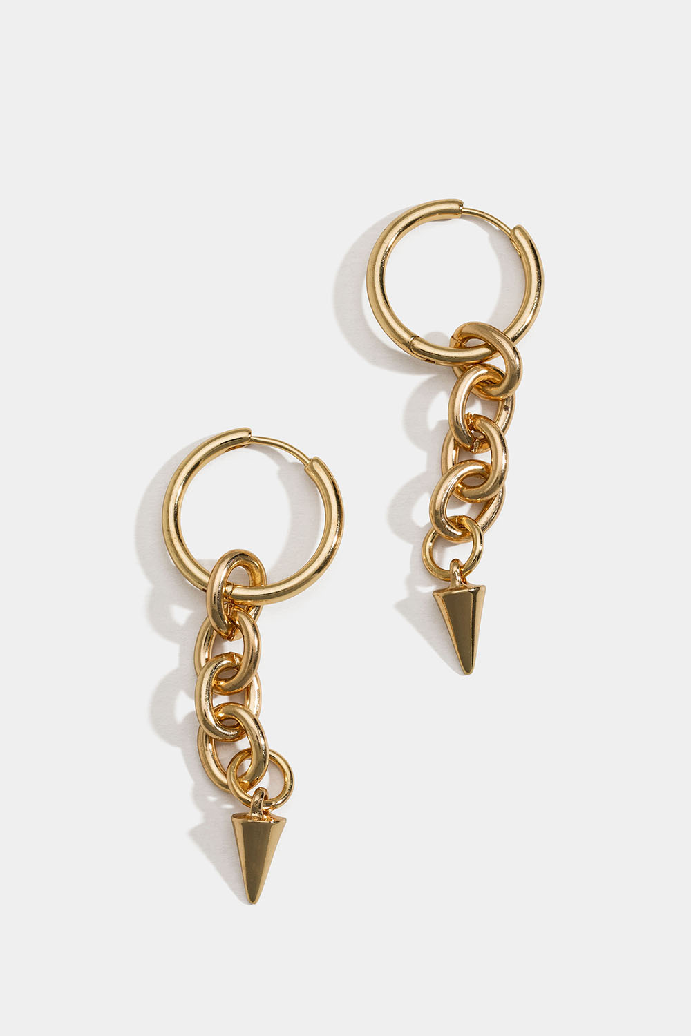 Gullfarget ørering med lenke og pigg