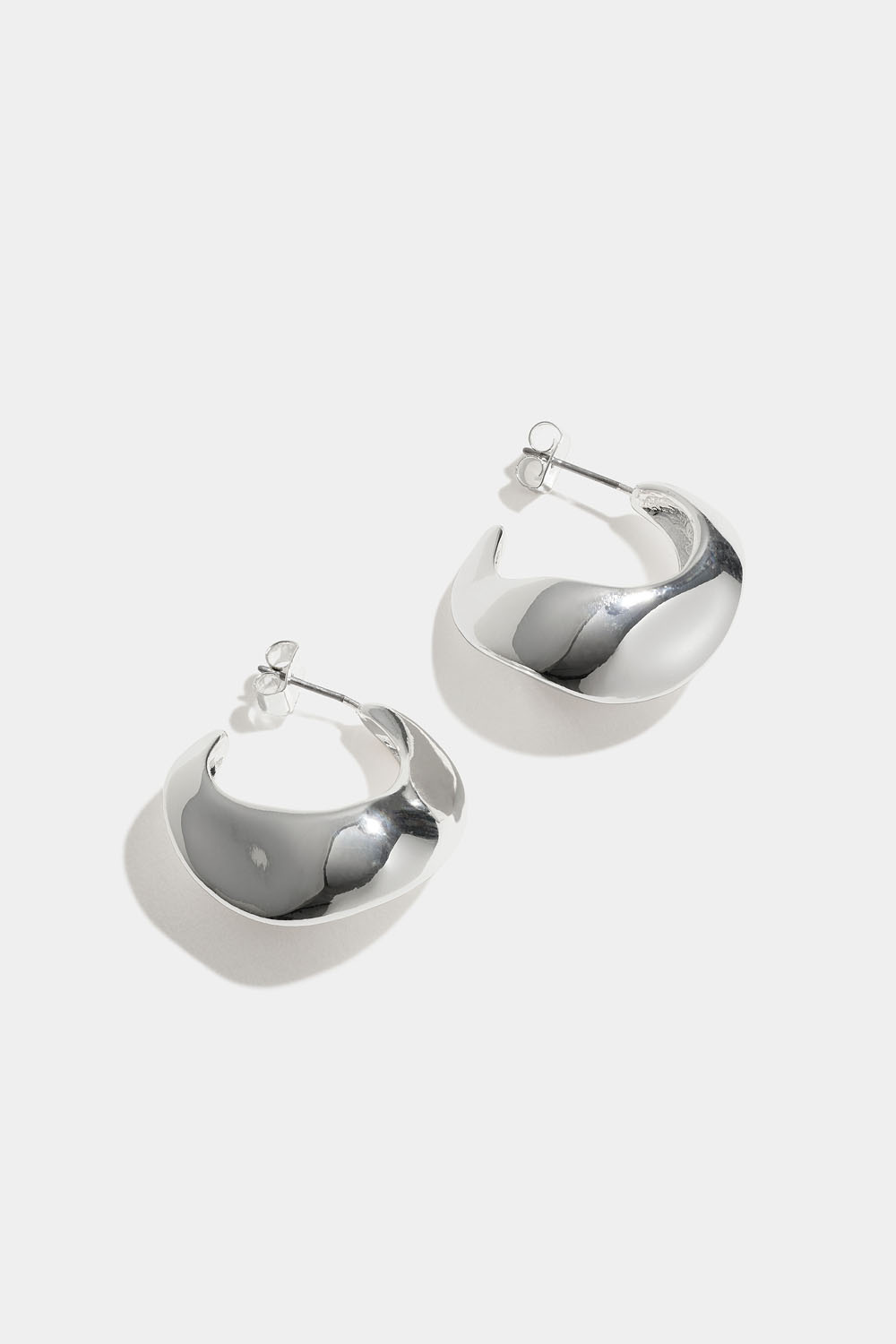 Øredobber med kantet, organisk form