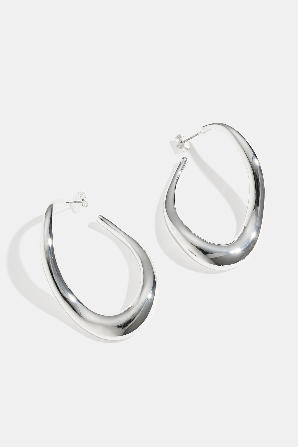 Store hoops med bølgeform