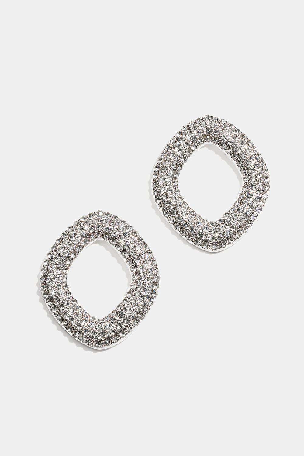 Øredobber med diamantform og strass