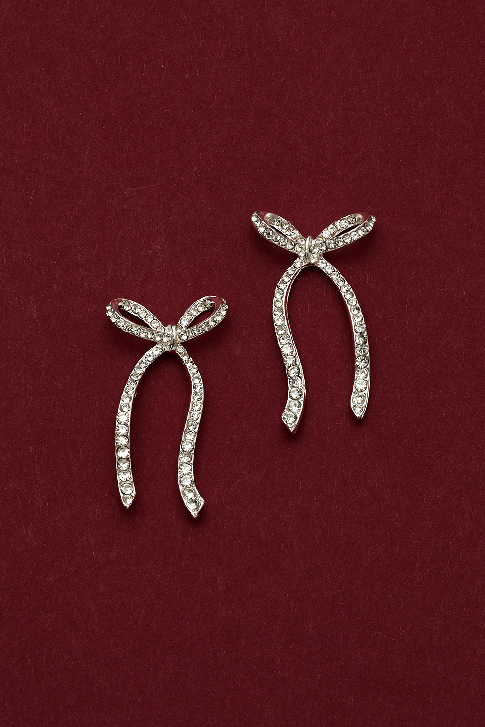 Øredobber med strasssløyfer