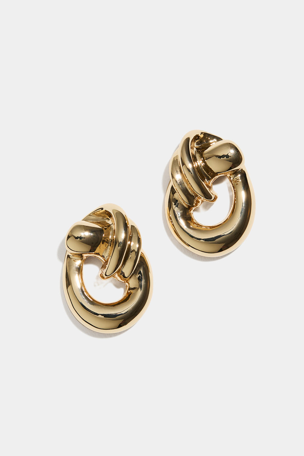 Sullfargede øredobber med knute