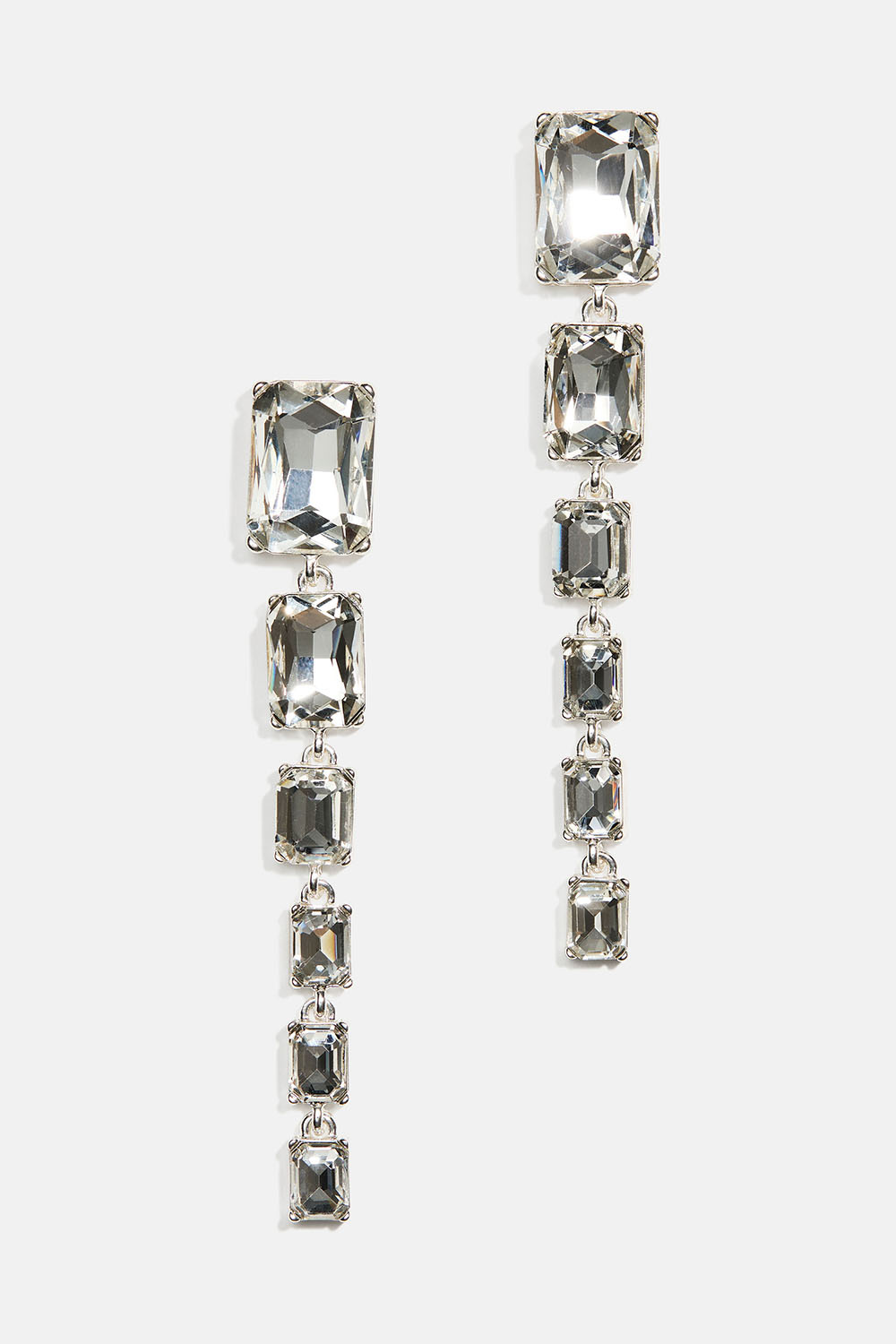 Øredobber med rektangulære hvite glassteiner