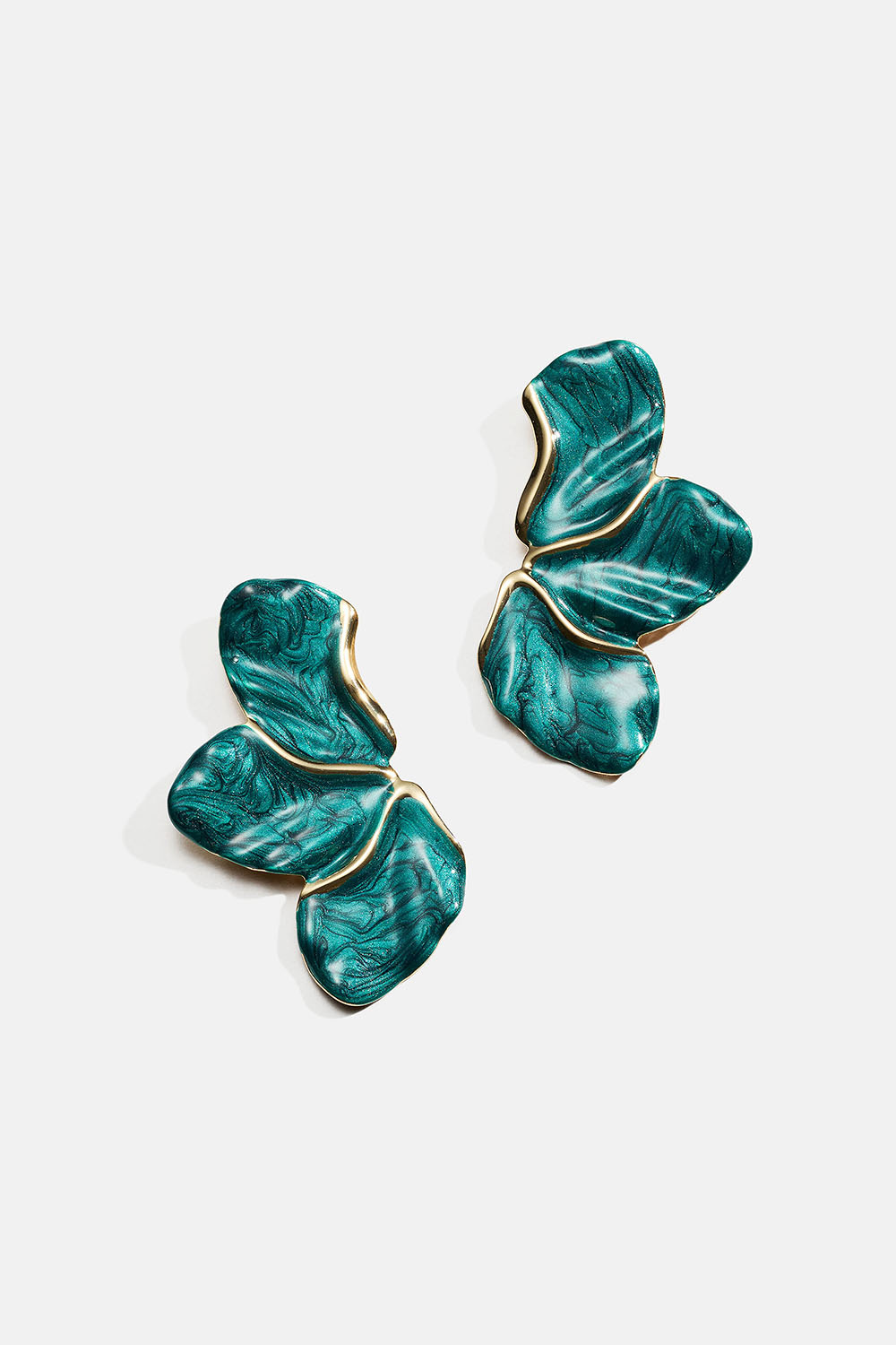 Blå øredobber formet som blomsterblader