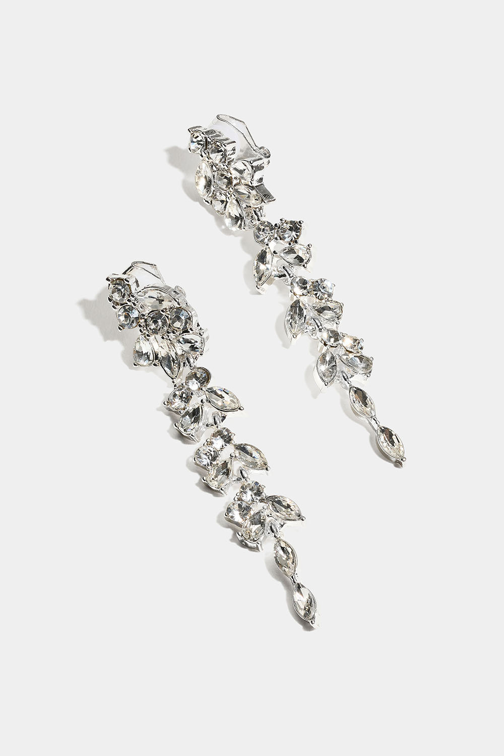 Lange klipsøredobber med klare glassteiner