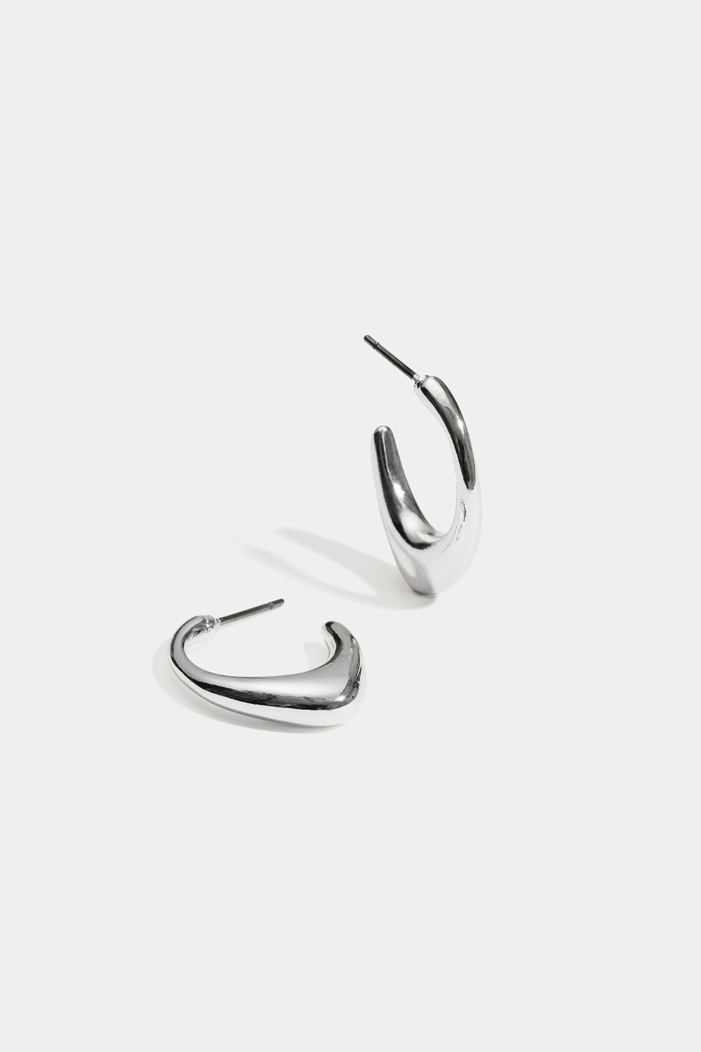 Ringer med spiss design