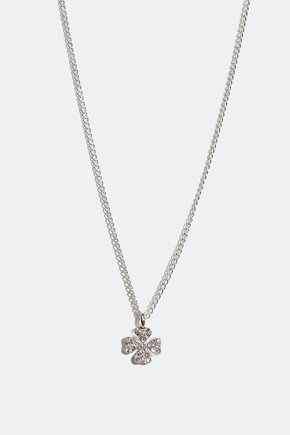 Halskjede med en liten strassfirkløver