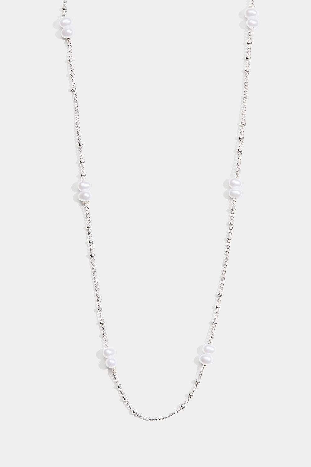 Tynt halskjede med ovale, hvite perler