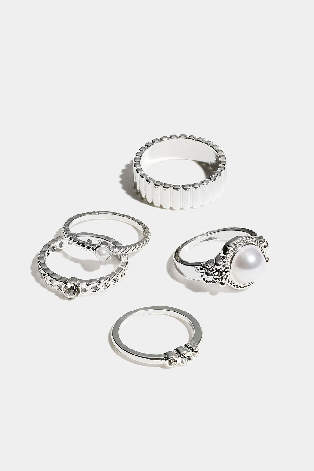 Ringer i forskjellige størrelser med perler og glass-steiner, 5-pakning