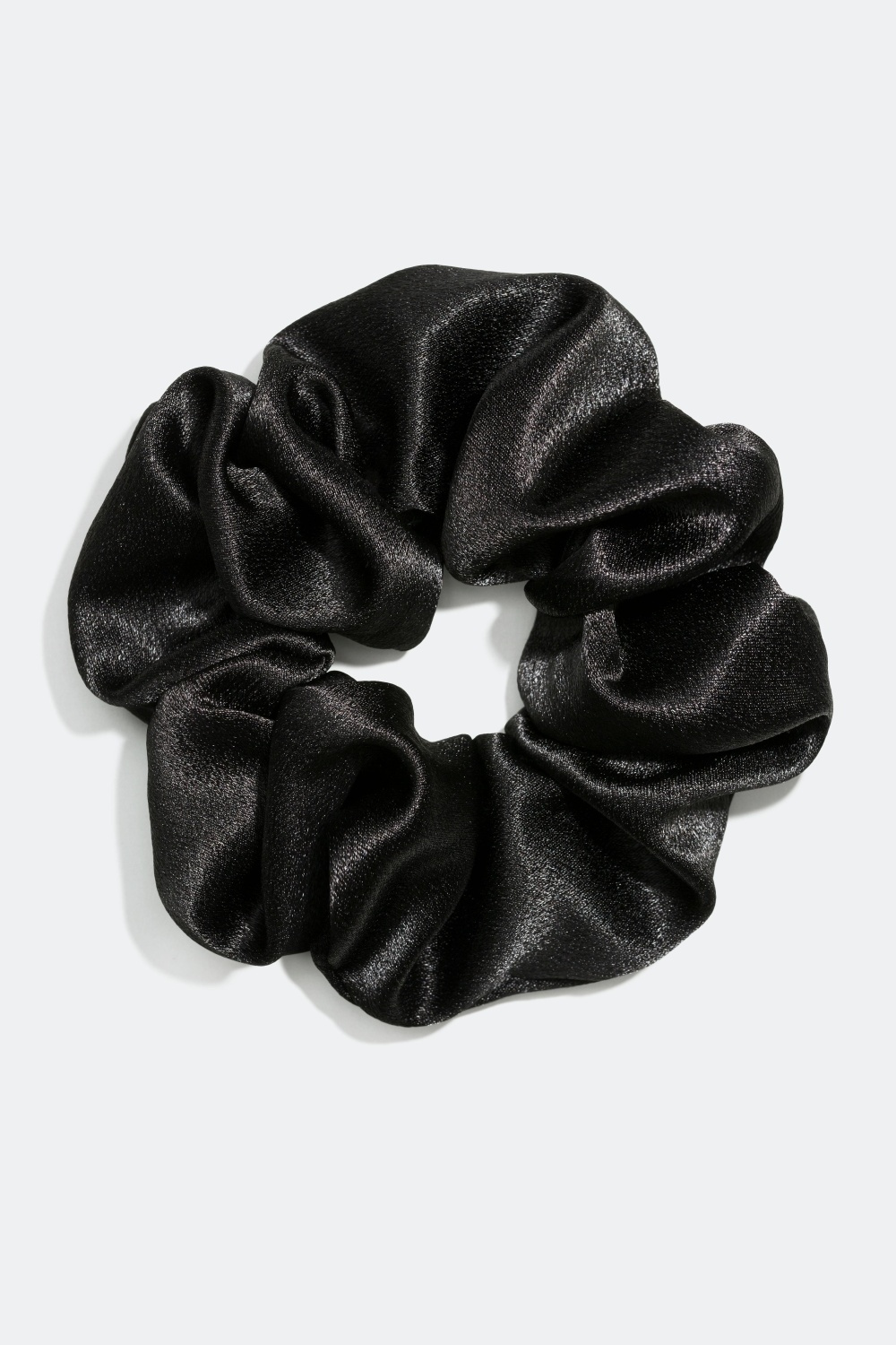 Scrunchie med glansende stoff