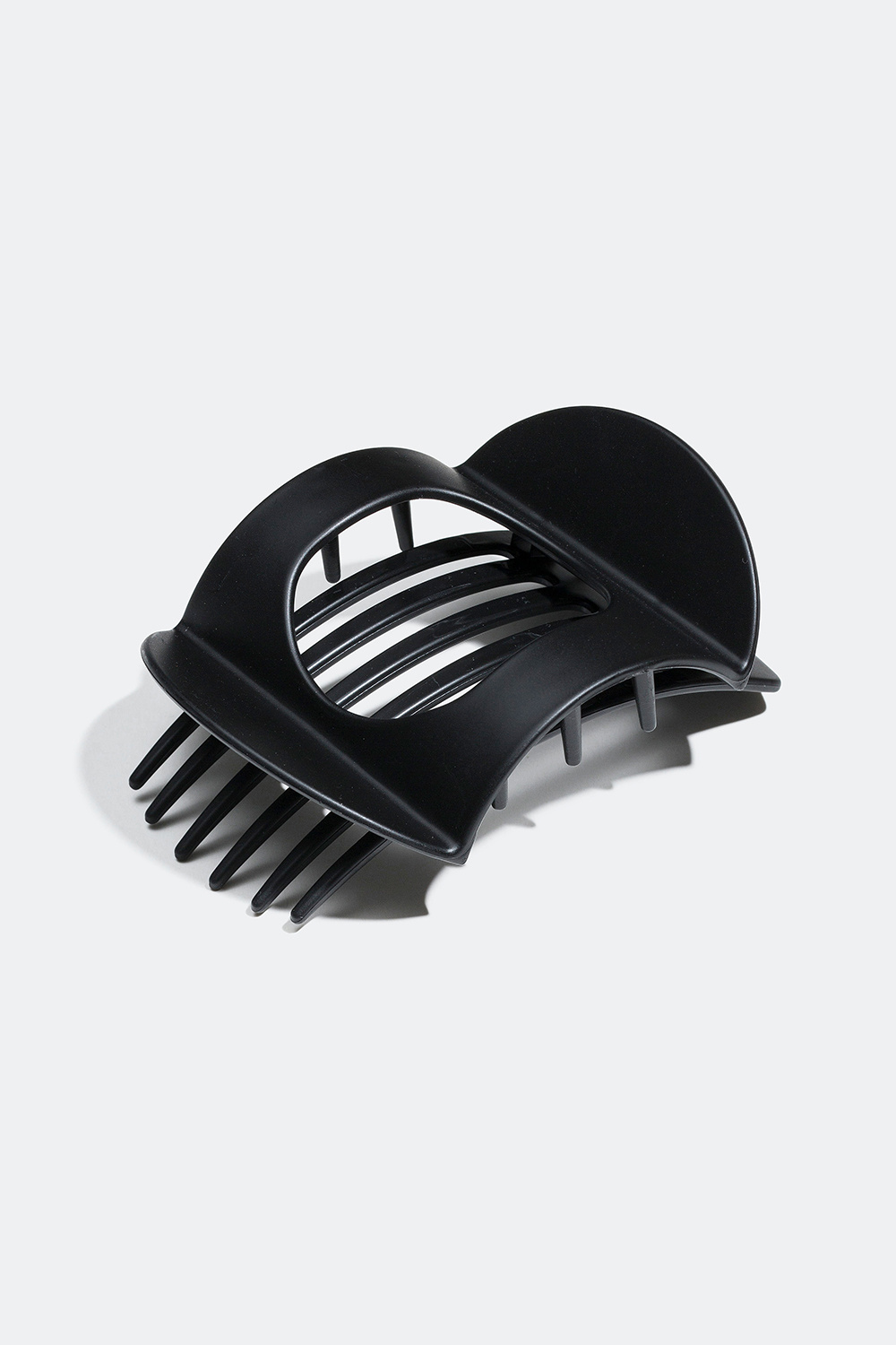 Flat hårspenne med matt struktur