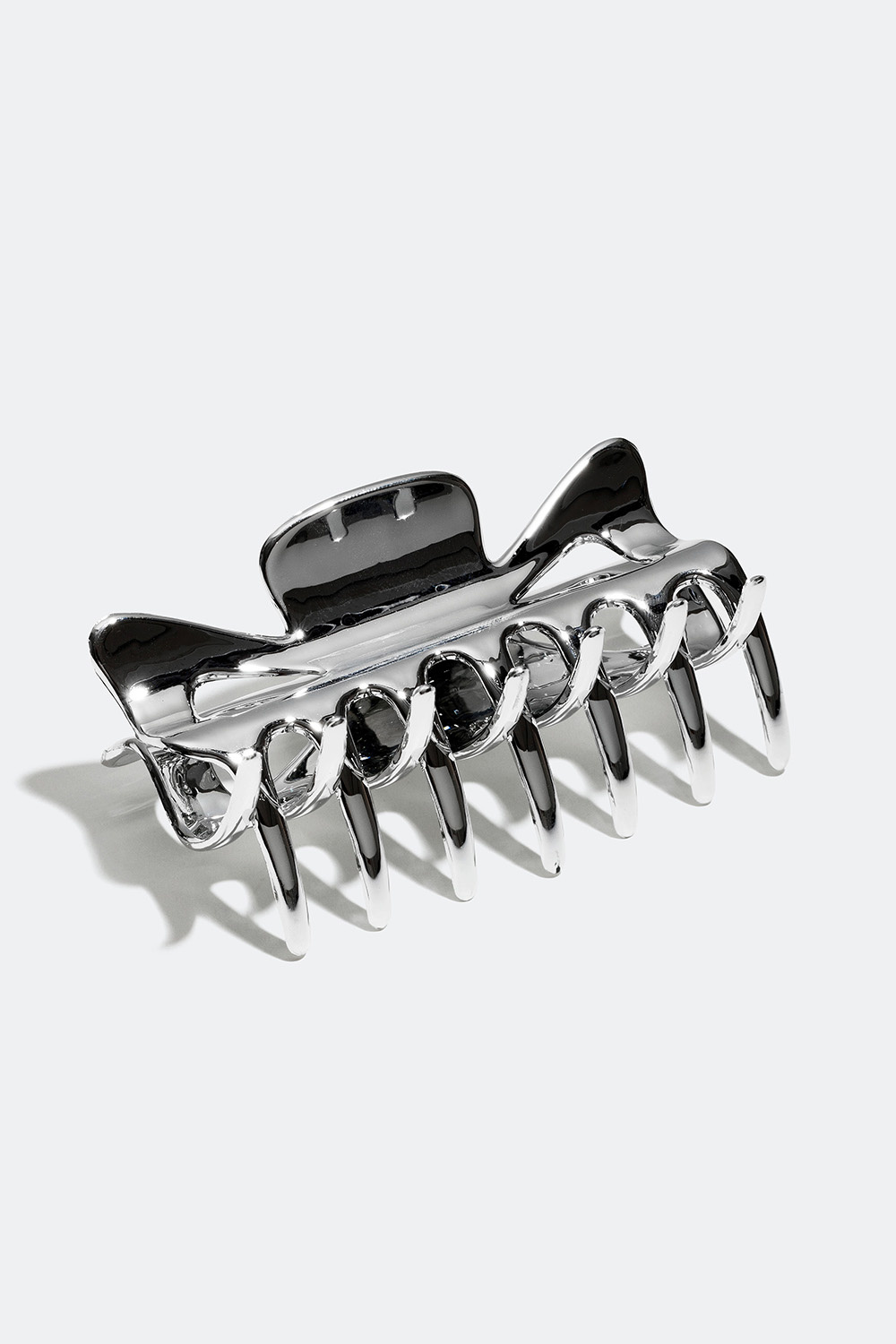 Sølvfarget hårklemme i klassisk design