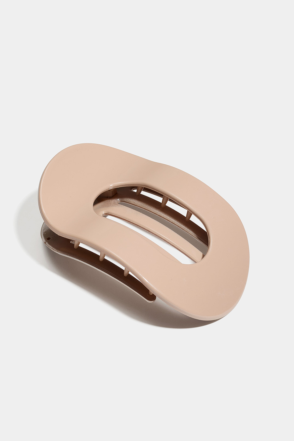 Beige oval flat hårspenne