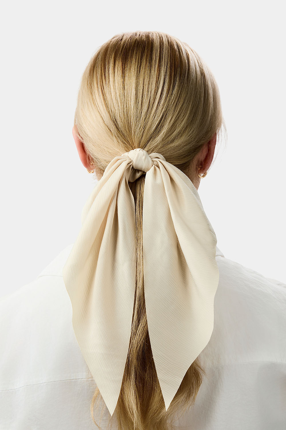 Beige scrunchie-hale