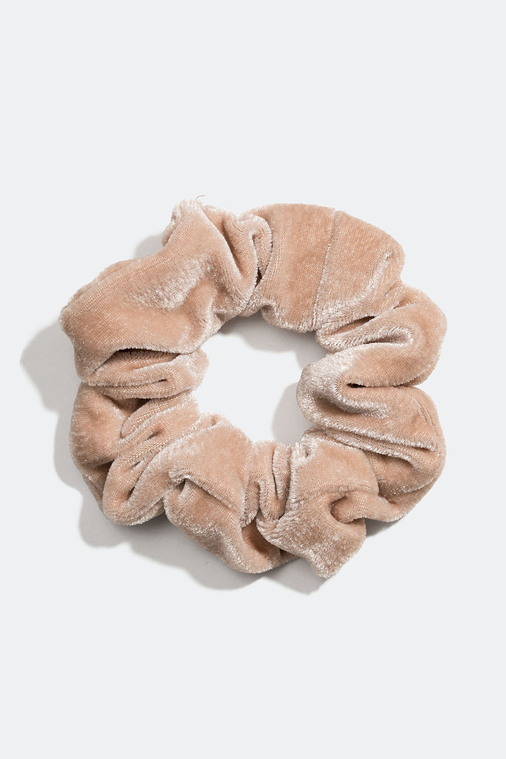 Beige scrunchie i imitert fløyel