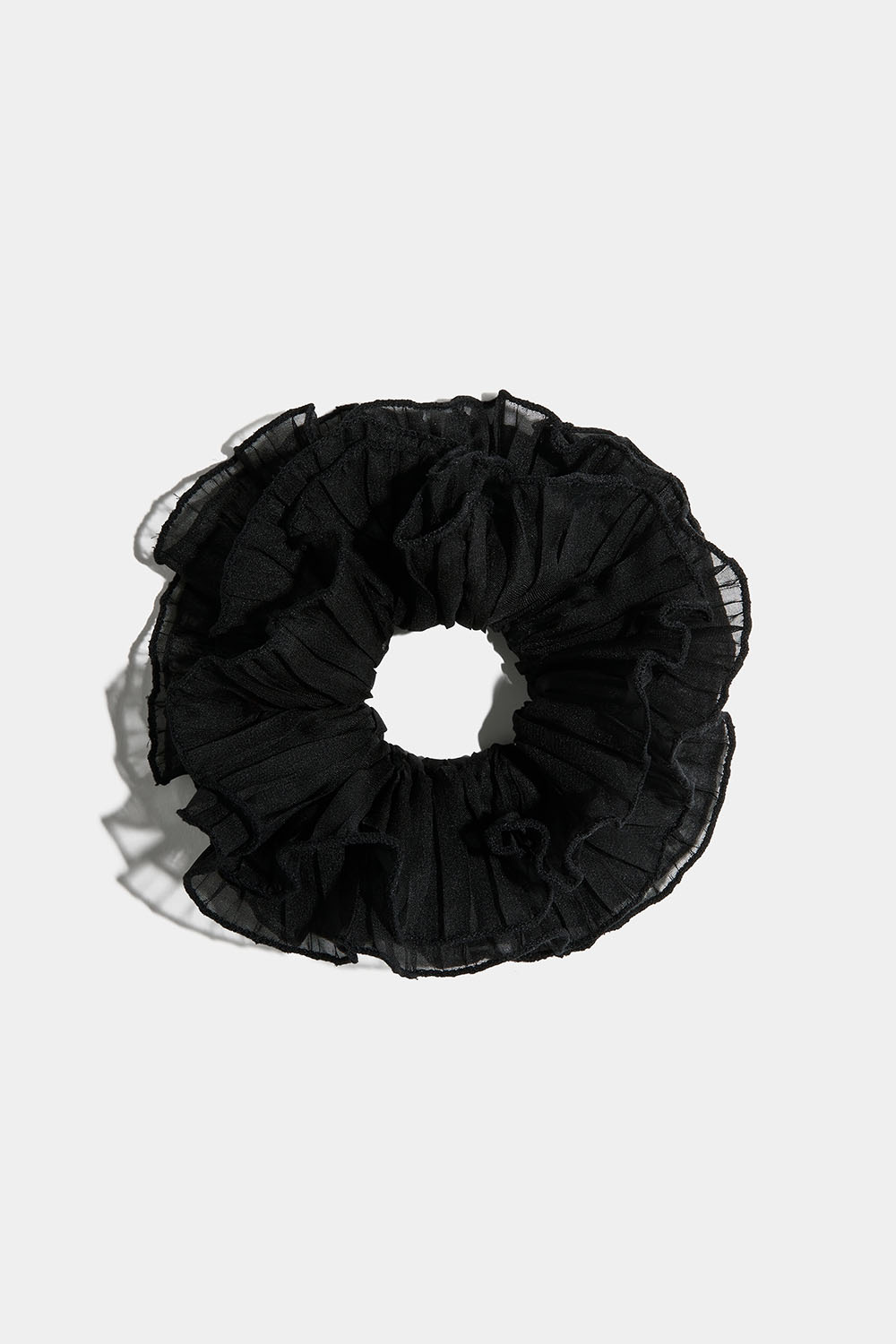Svart scrunchie i plissert tyll