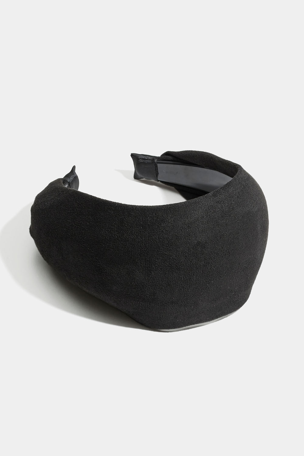 Hårbøyle med bredt stoff i semsket imitert materiale, svart