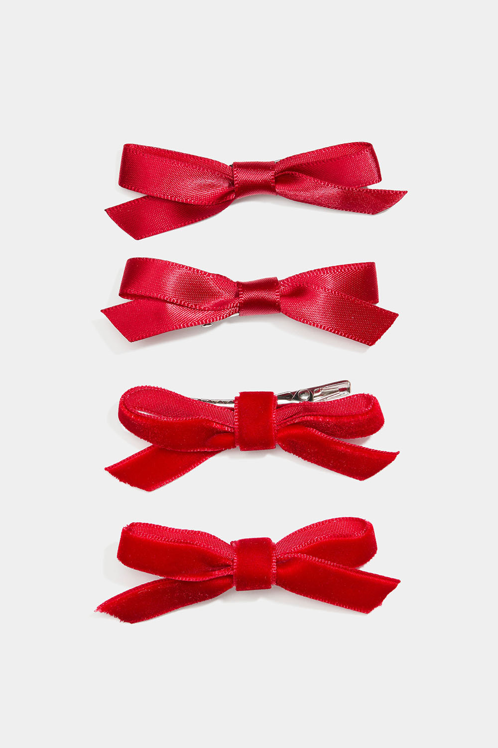 Hårspenner med røde fløyel- og satengsløyfer, 4-pakning