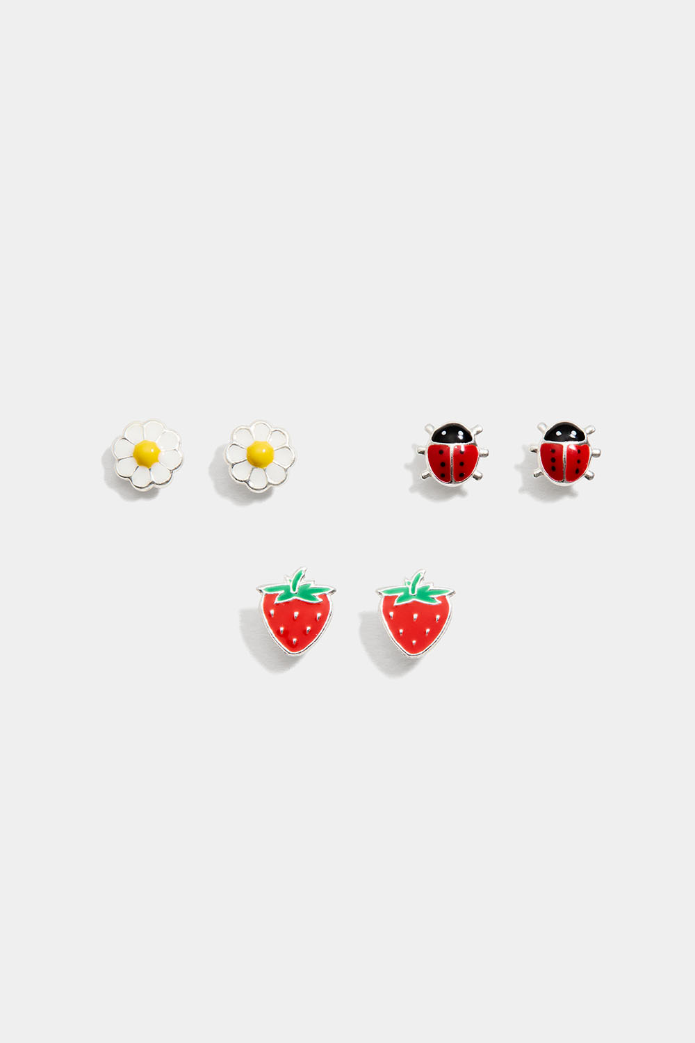 Tre par øredobber i sterlingsølv med jordbær, marihøner og prestekrager