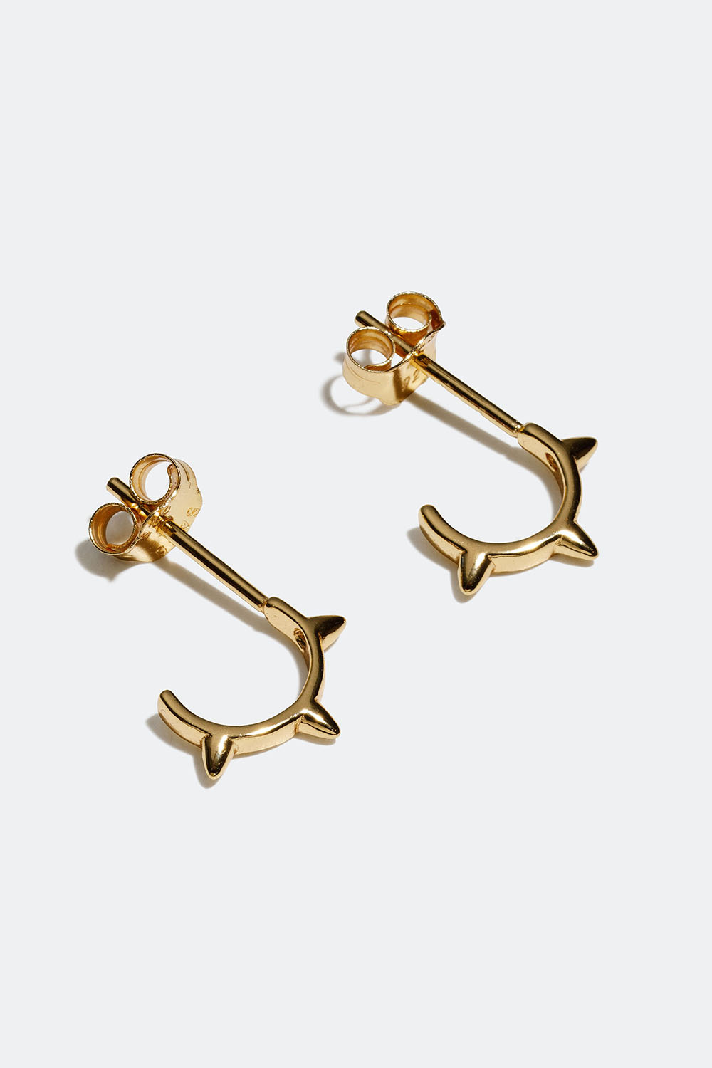 Mini halve øreringer, forgylt med 18k gull, med nagler