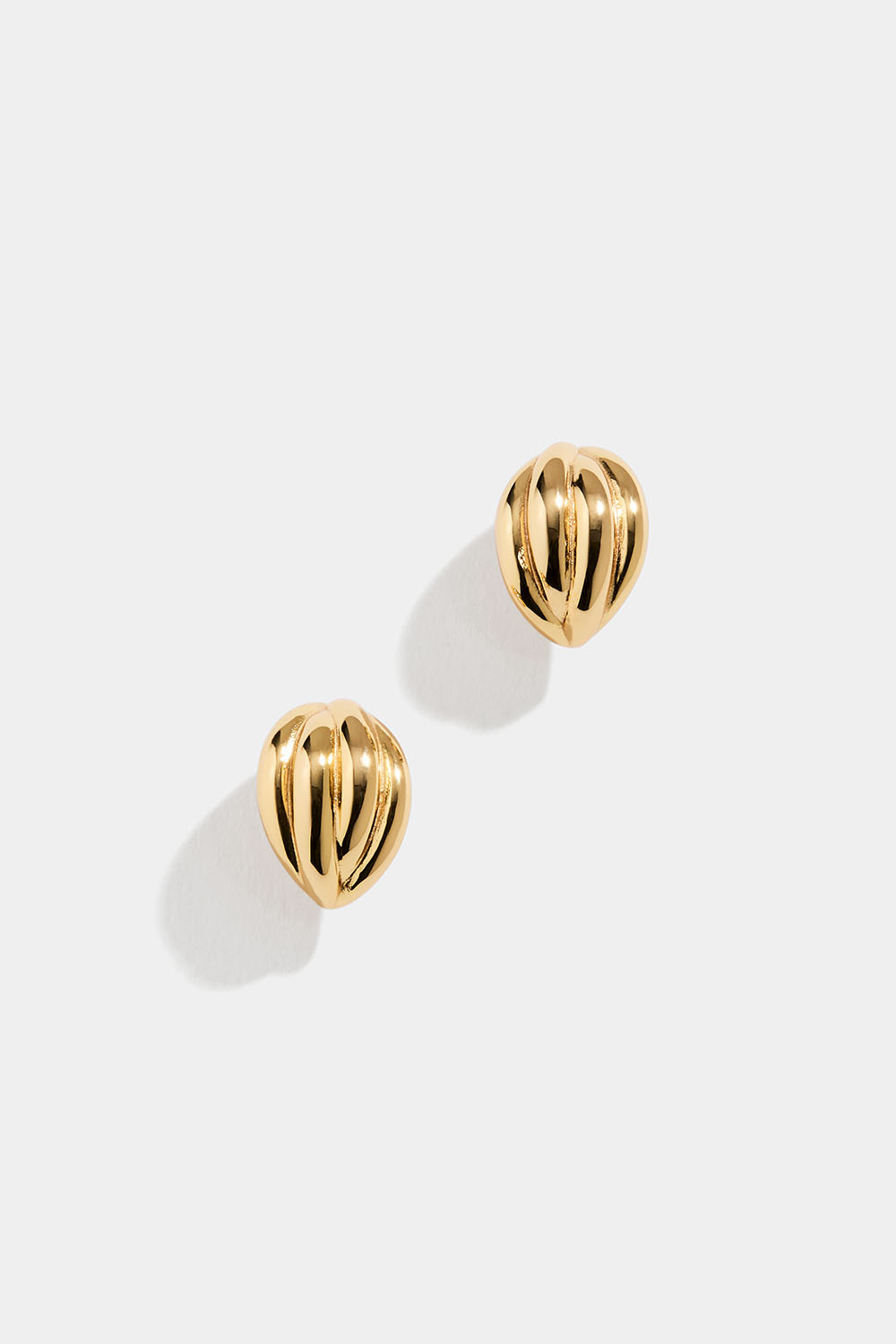 Brede, riflede hoops i 18 k forgylt sølv