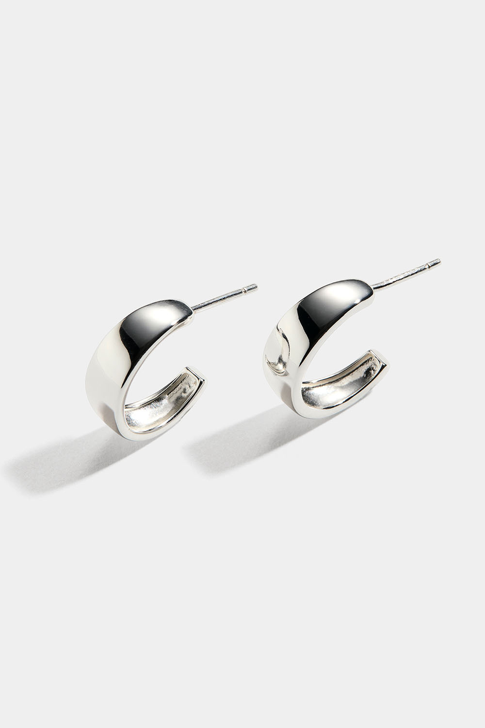 Brede hoops i ekte sølv