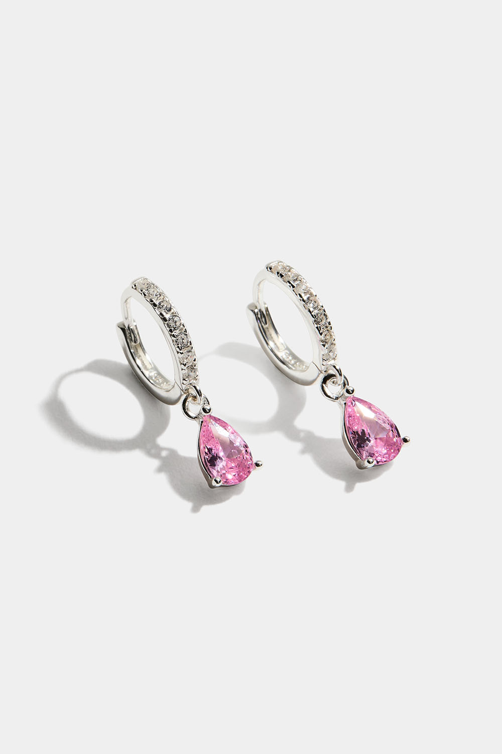 Mini øredobber i ekte sølv med rosa, dråpeformede anheng