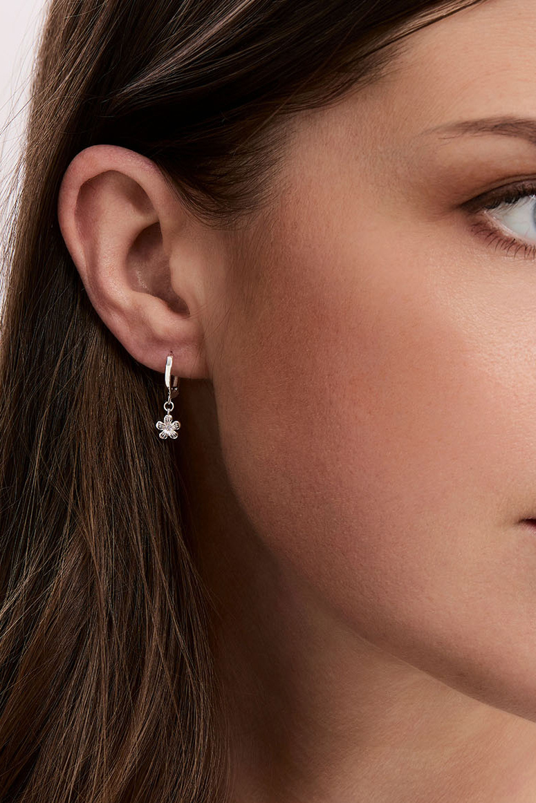 Hoops i ekte sølv med blomst