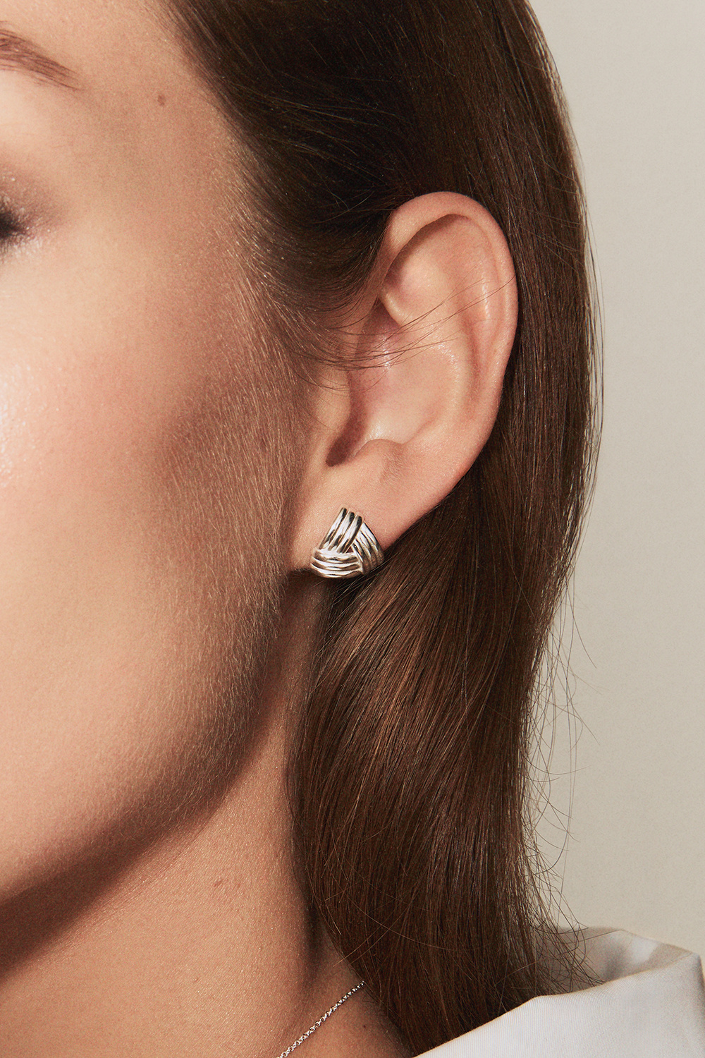 Riflede, trekantete øredobber i ekte sølv 