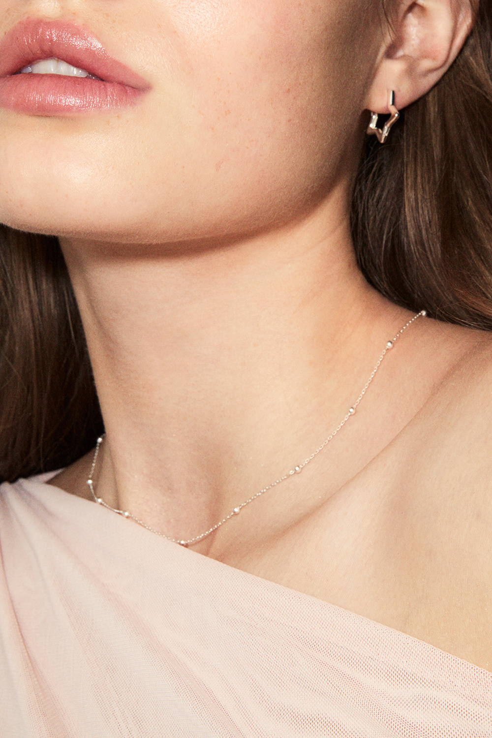 Tynt halskjede i ekte sølv med kuler