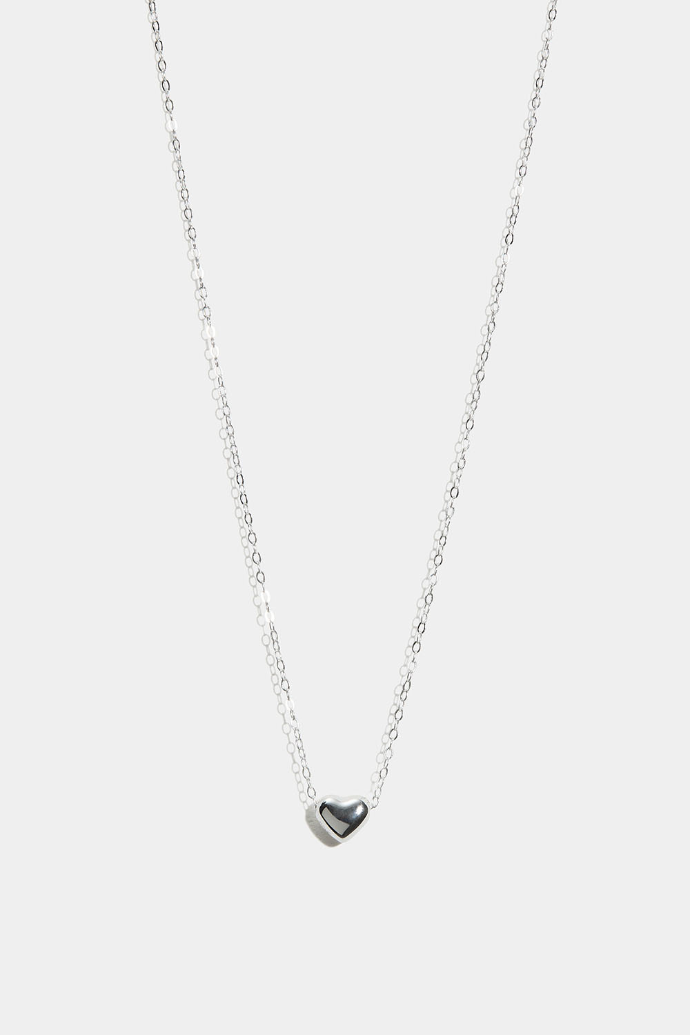 Halskjede i ekte sølv med hjerteanheng